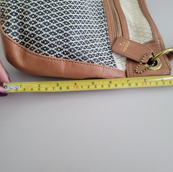 Fossil Karli Hobo Bag - Picture 9 of 15